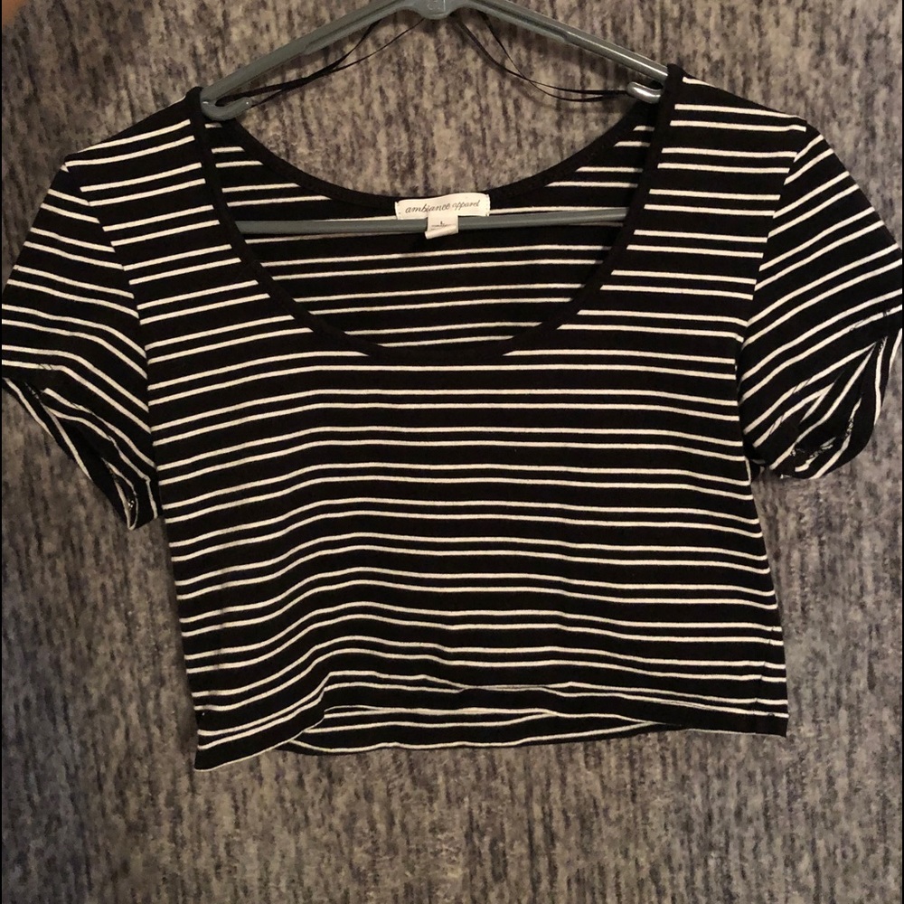 Black and white crop Top!